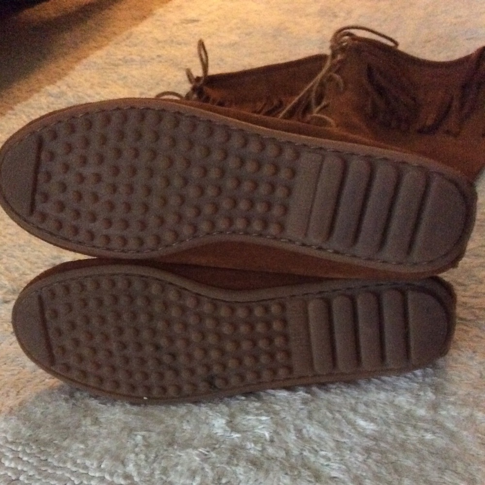 Minnetonka BNWOTSize 6 Knee hi Lace Up Moccasins! - Picture 5 of 7